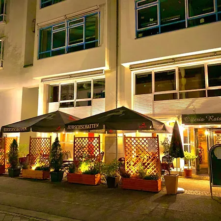 Next Door Donau Gaestezimmer Und Hotel *