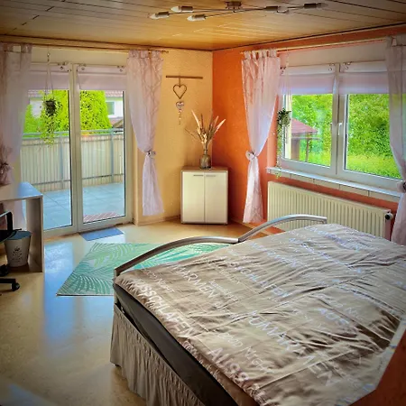 Hotel Next Door Donau Gaestezimmer Und *